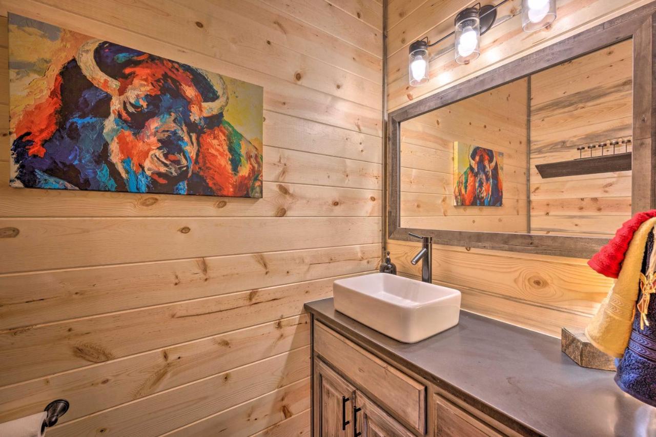Luxury Cabin In The Woods With Hot Tub And Yard Games! Broken Bow Εξωτερικό φωτογραφία