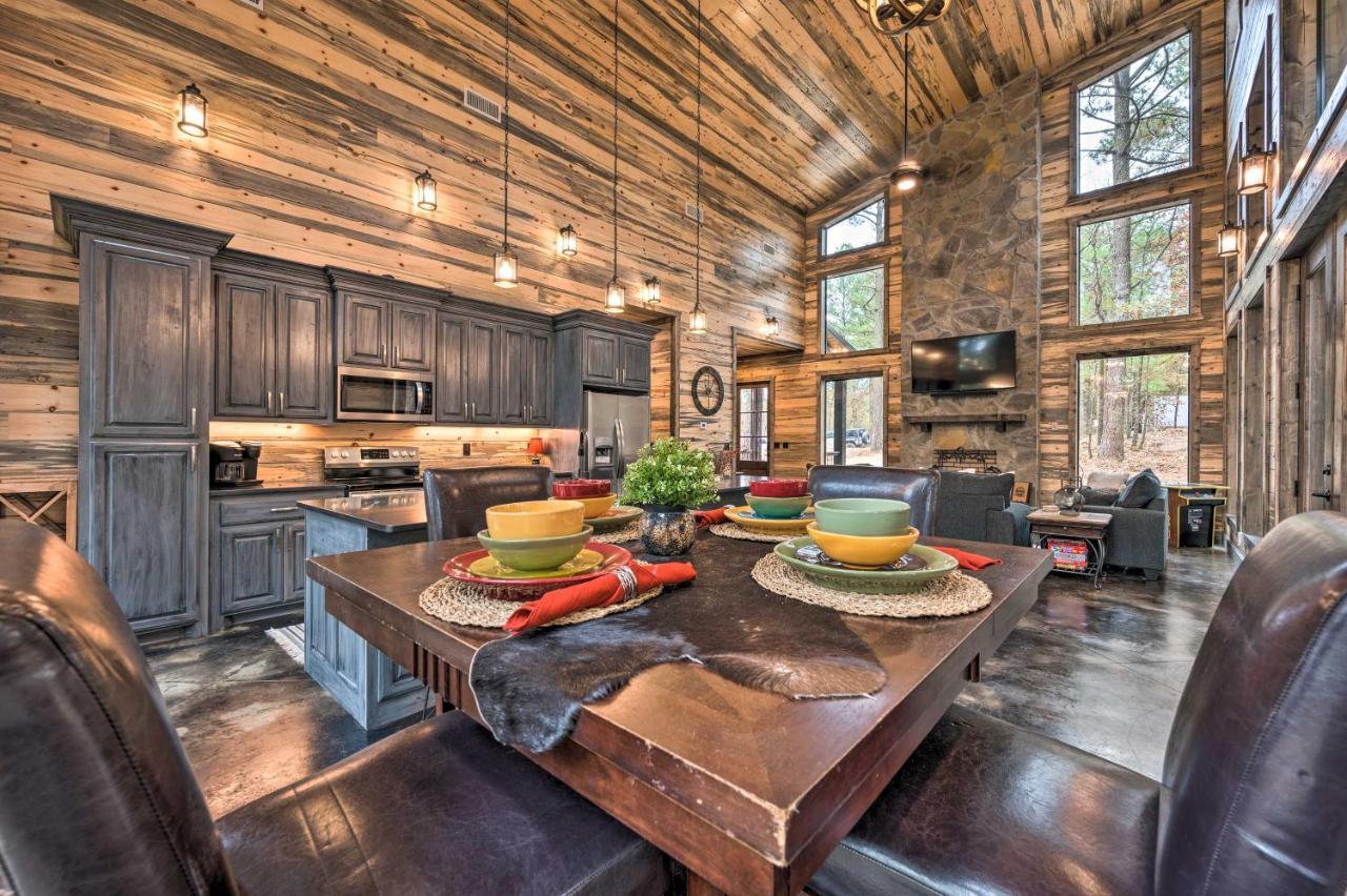 Luxury Cabin In The Woods With Hot Tub And Yard Games! Broken Bow Εξωτερικό φωτογραφία