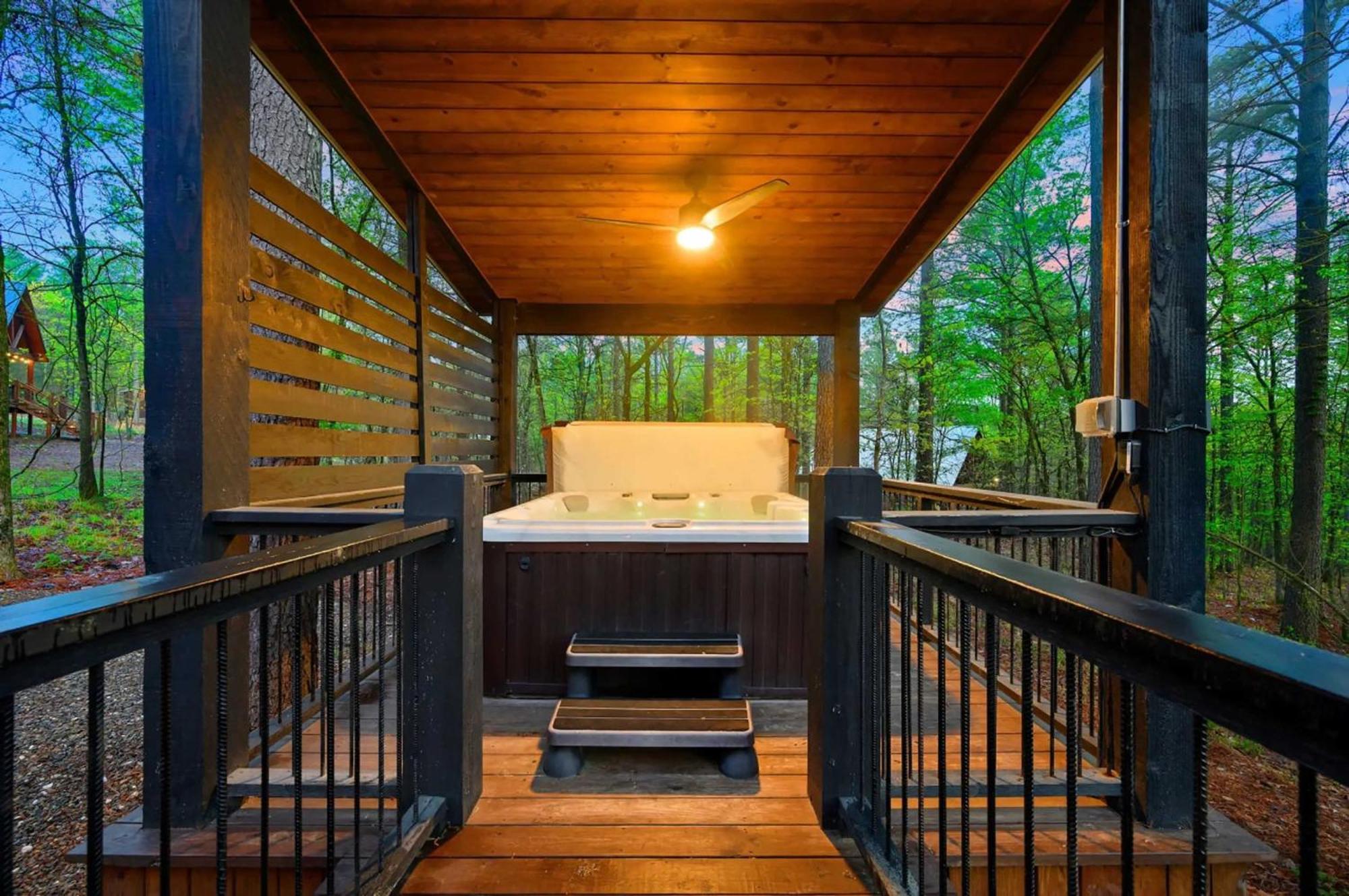 Luxury Cabin In The Woods With Hot Tub And Yard Games! Broken Bow Εξωτερικό φωτογραφία